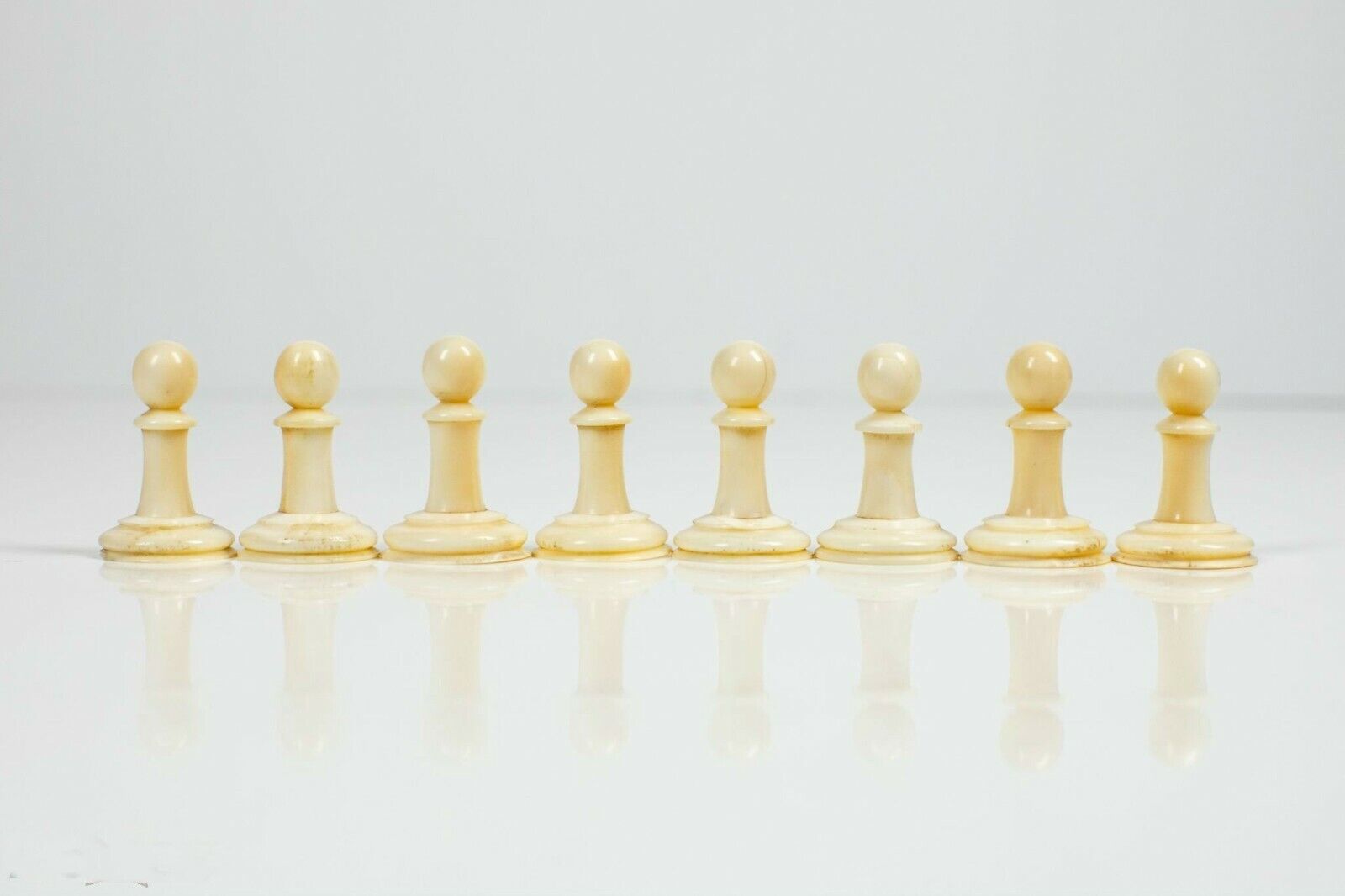 10791.Antique Chess Pieces Staunton Burma approx. 1880. Bone