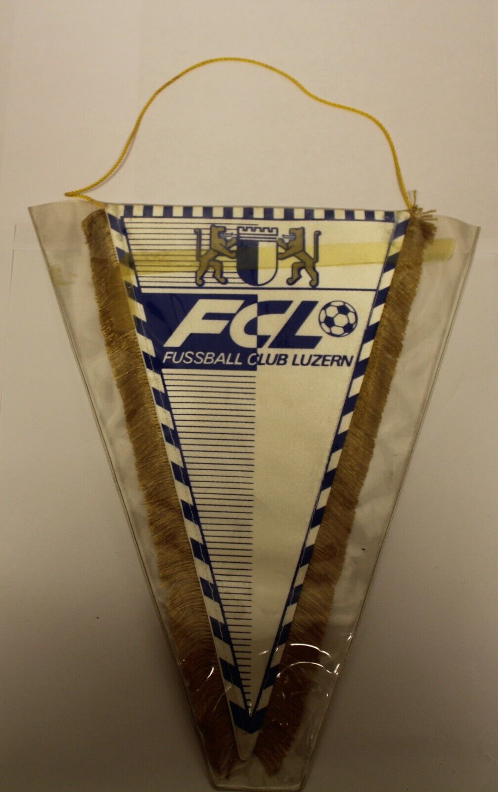 10805.Antique Football pennant: Fussball Club Luzern  1970s-80s