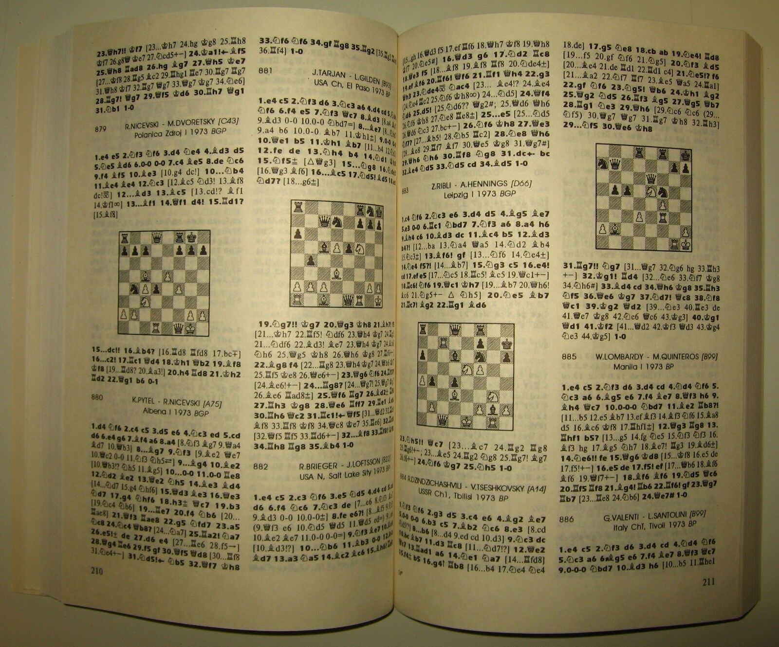 11056.Chess Book: Belov, Shakarov, Tsaturian. Anthology of chess beauty. 1996