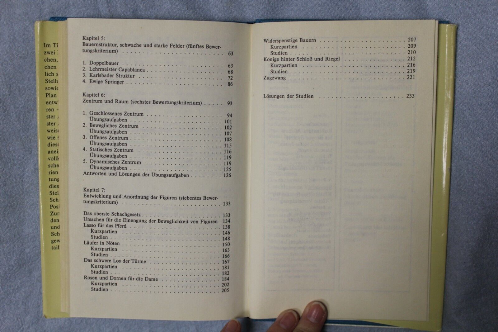 11127.Chess book: signed Verhovsky, Karpow, Mazukewitsch stellungsbeurteilung, 1986