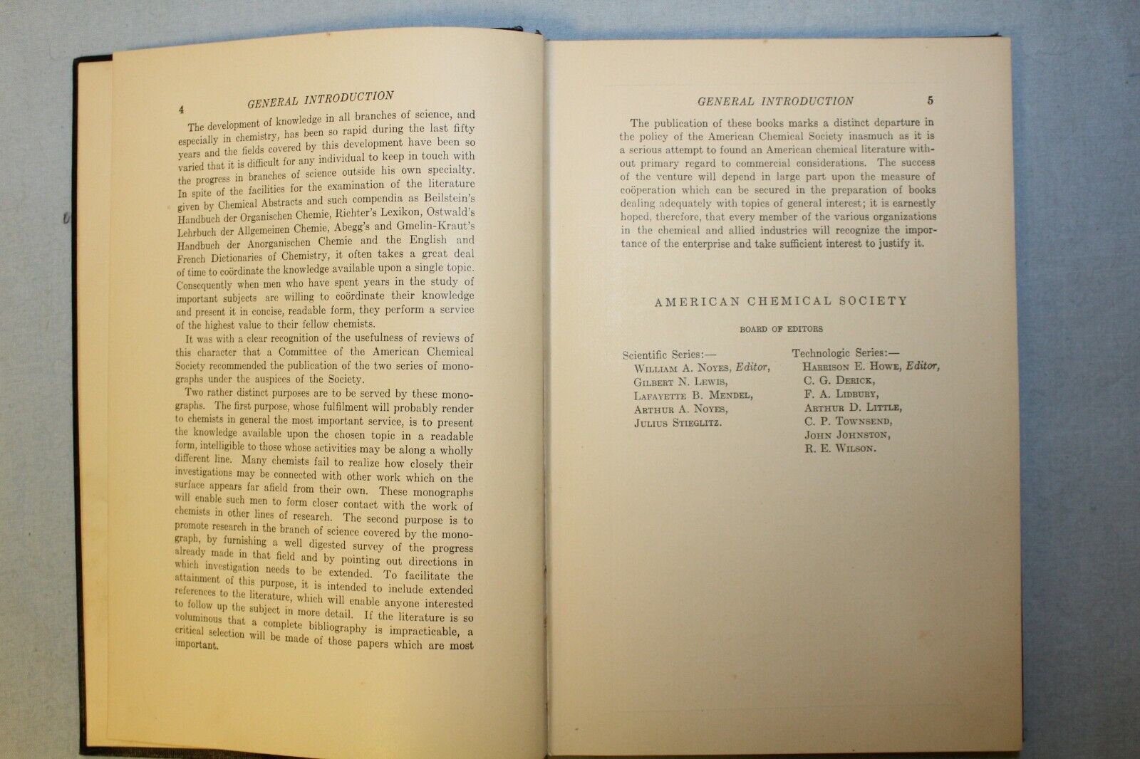 11420.Rare Book on Chemistry: Solubility by J. H. Hildebrand. 1924