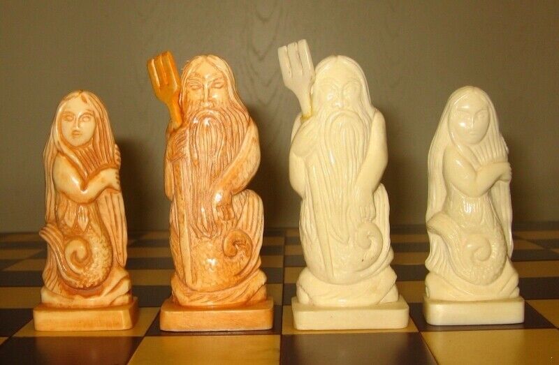 11581.Russian Chess Set Sea Tale